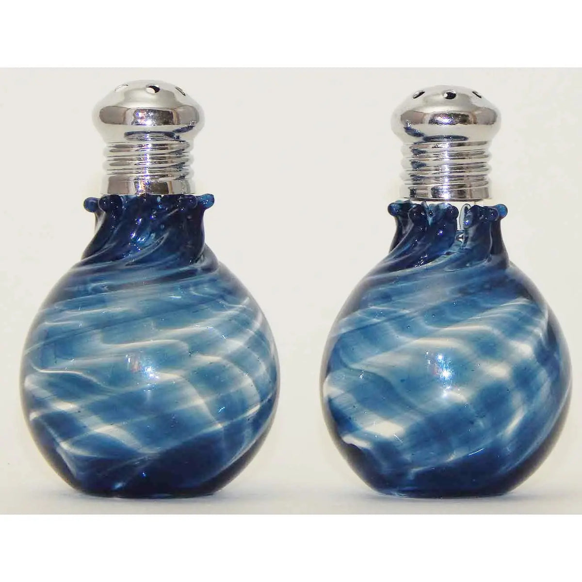 http://www.sweetheartgallery.com/cdn/shop/products/Four-Sisters-Art-Glass-Blue-Blown-Glass-Salt-and-Pepper-Shaker-311-Artistic-Handblown-Art-Glass_07c740c5-4e4c-4653-a077-8d32e0af9e50_1200x1200.jpg?v=1589924283