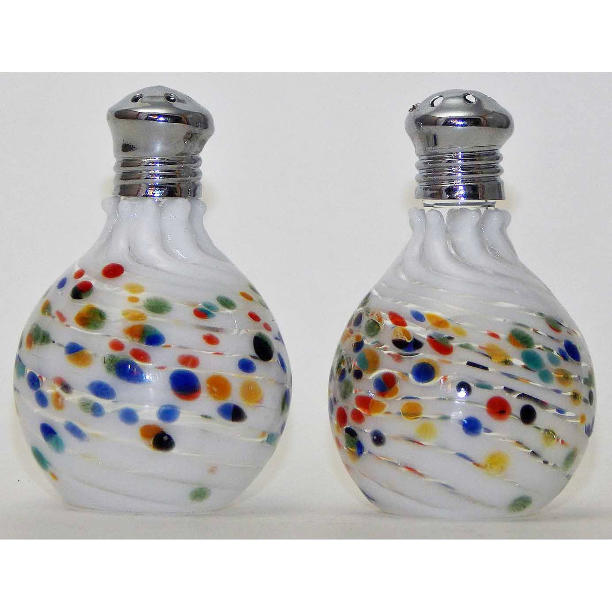http://www.sweetheartgallery.com/cdn/shop/products/Four-Sisters-Art-Glass-White-Multi-Freckle-Blown-Glass-Salt-and-Pepper-Shaker-308-Artistic-Handblown-Art-Glass_ad6a53b7-565a-4842-b3c7-8e7ed5d600a3_1200x1200.jpg?v=1589924249